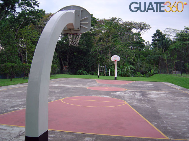 Pistas de baloncesto Hostal_irtra_06