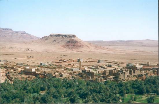 LIEN DU SAHARA Village-deserts-immensite-oasis-tinghir-