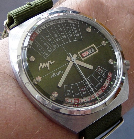 Raketa(s) perpetuel calendar  Luch_calendar