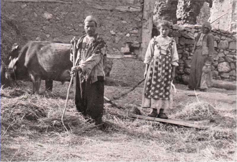 Çifçiler.. (Eski Resim) Threshing_Hadjin_Area_Farm