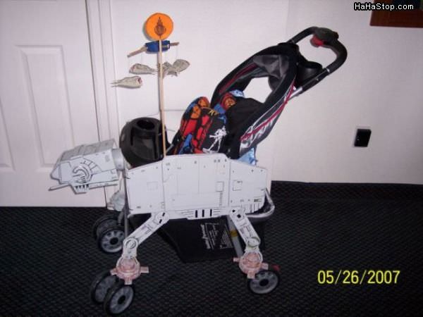 The funny picture thread - Page 25 Star_Wars_Baby_Stroller