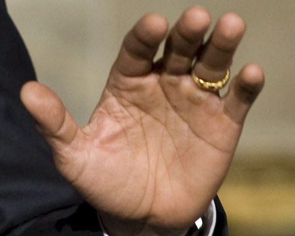 دراسه الكف للرئيس  الامريكي اوباما Barack-obama-left-hand-palm-lines