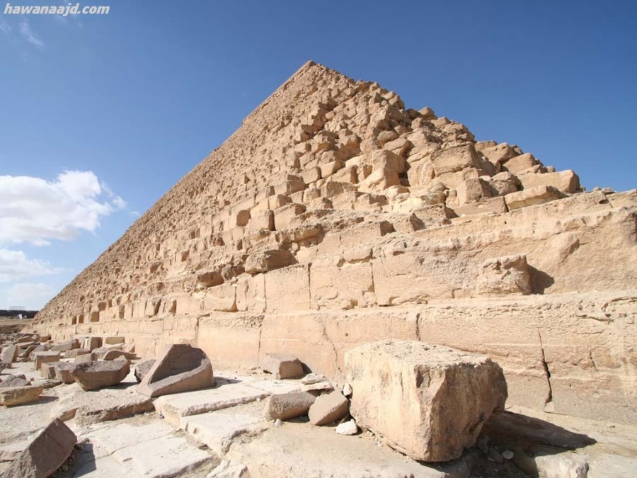 معالم اثريه جميله Ancient_pyramids_2