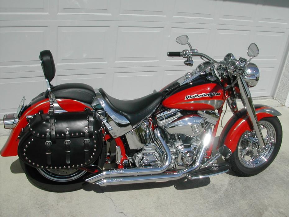 street slamer - street slammer sur fatboy  3069d1220396920-narrow-beach-handlebar-fat-boy-against-garage-003