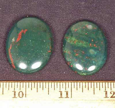 Drôle d'effet du Jaspe Sanguin Bloodstone_Cabachon