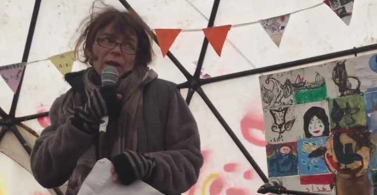 Liz Clegg:  a wonderful Lady in the Calais Jungle  Liz-reading-her-letter-to-Jamil-2-2