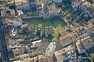  BORDEAUX: ( la plus belle ville du royaume ) Bordeaux_palaisGallien