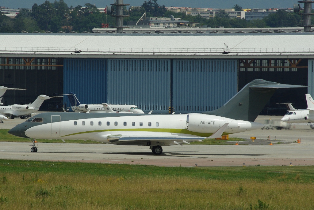 Spotting du 9 juillet 2010 : Special Gulfstream et Global 9h_afr