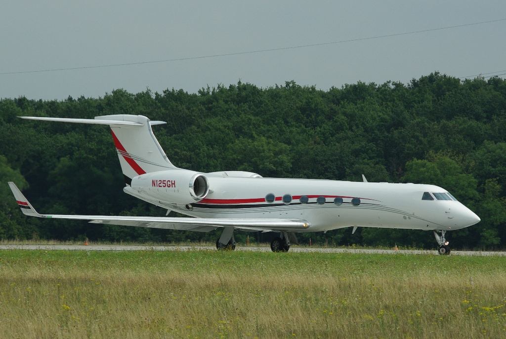 Spotting à GVA le 20/08/2010 (1ère partie) N125gh