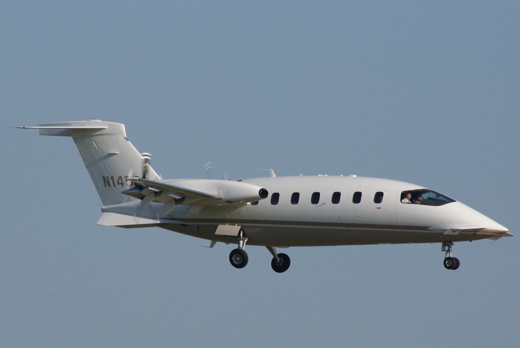 Spotting à GVA le 07/10/2010 Après-midi N145gs