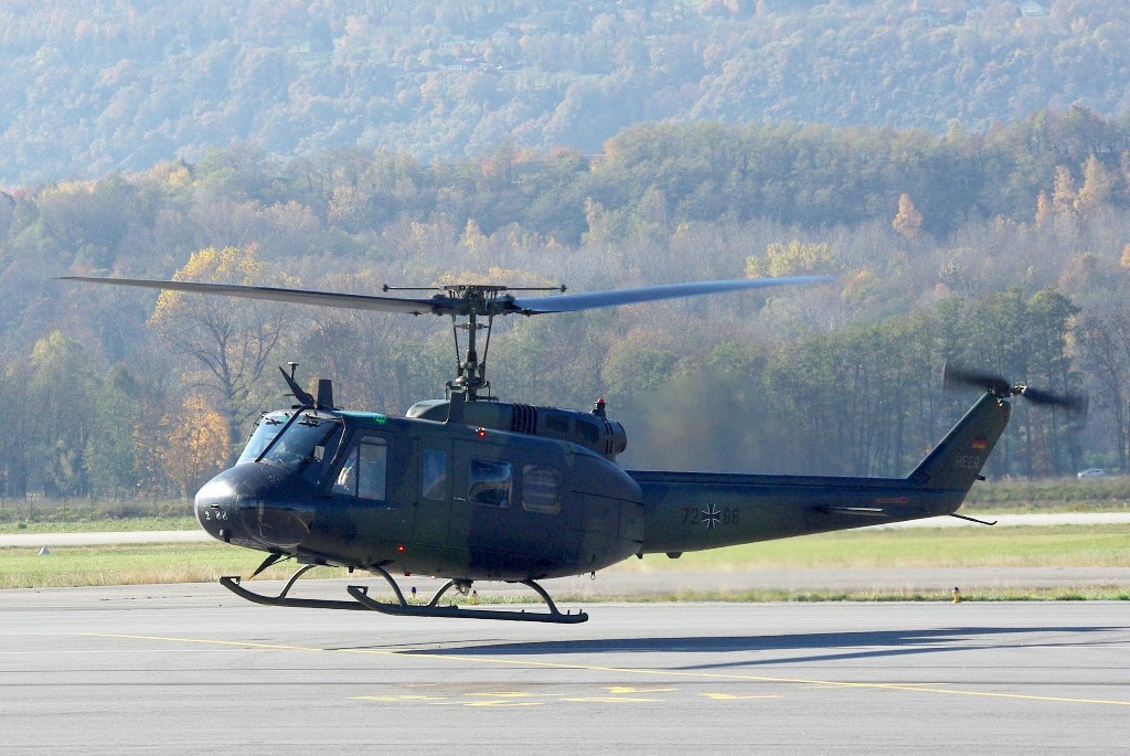 Visiteurs inattendus à Chambéry le 05/11/2010 Helico7288