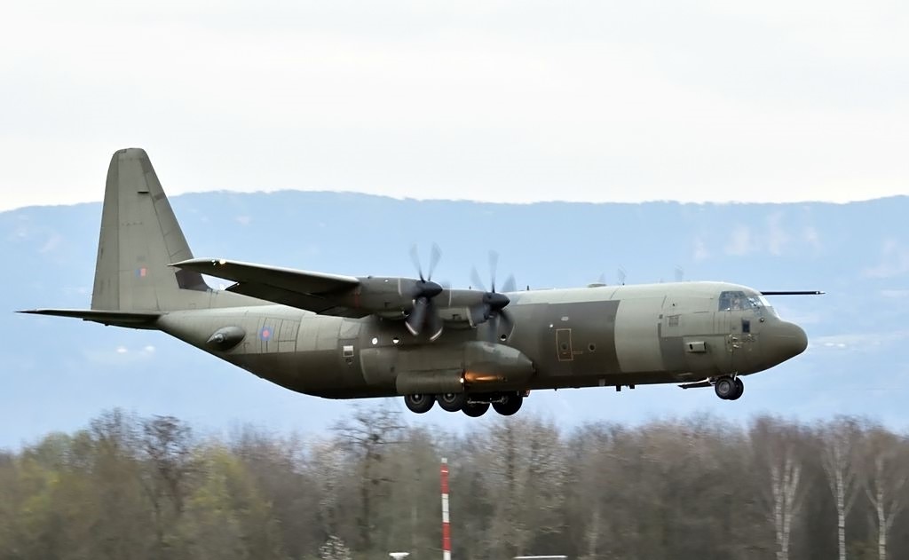 Genève-Cointrin LSG/GVA : Avril 2015. Hercules2