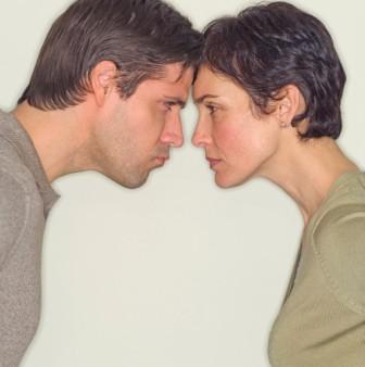 هل الحب يمنح الطرف الاخرالحق في التحكم بحياته Couple_Divorce