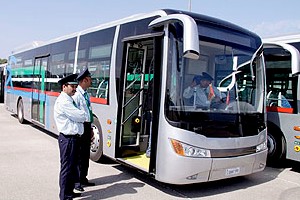 كاميرا مثبتة في حافلة من الجيل الجديد ترصد راكبا حاول تخريب معداتها Rabatnewbus