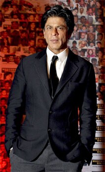 SRK: King of movie promotions ملكنا شاروخان والجميله كارينا A650cd01-4fb4-46f1-ade7-677c5c457994HiRes