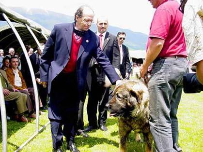 Xhevat Rexhaj:IBRAHIM RUGOVA ISHTE, ËSHTË DHE DO TË MBETET PERSONALITETI MA I MADH I KOMBIT SHQIPTARË PËRKRAH GJERGJ KASTRIOTIT Del-060