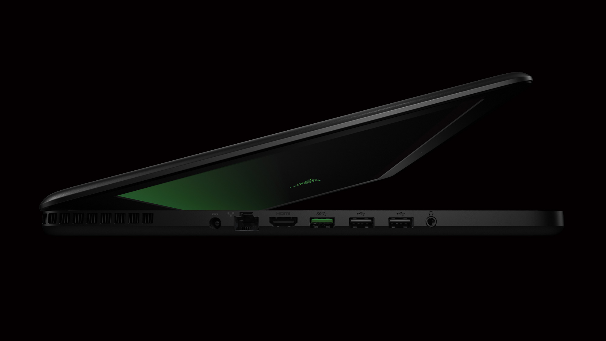 مفاجأة razer أقوى gaming laptop في العالم و اكثرها اناقة Razer-blade-gaming-laptop_08