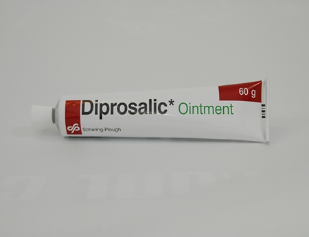 علاج تشققات وخشونة الكعبين Diprosalic%20Ointment%2004