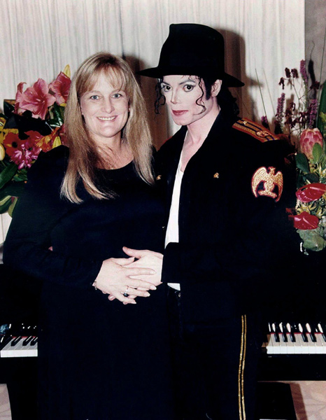 Paris Jackson celebra su 15º cumpleaños con su madre. Debbie-Rowe-michael--a