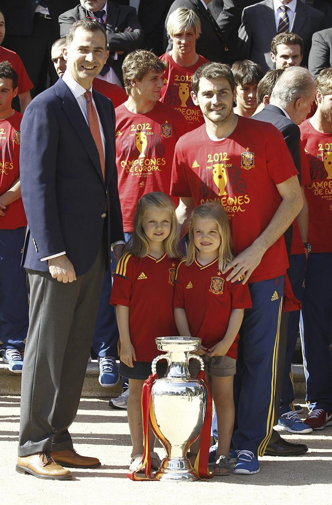 Partido de futbol de la fase final de la “UEFA EURO 2012” - Página 9 Zarzuela-4--a