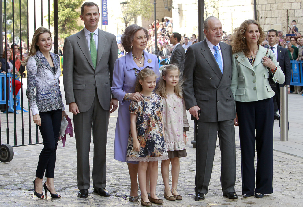 LA FAMILIA REAL EN LA MISA DE PASCUA 2014 - Página 2 Pascua1-a