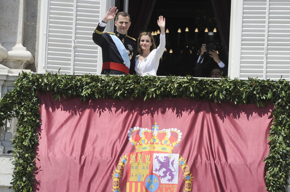 Felipe VI y Letizia - Página 3 Proclamacion-balcon5--a