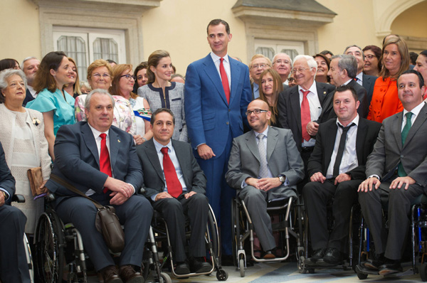 AGENDA DE SM. REYES FELIPE y LETIZIA - Página 3 Reina-letizia-3-a