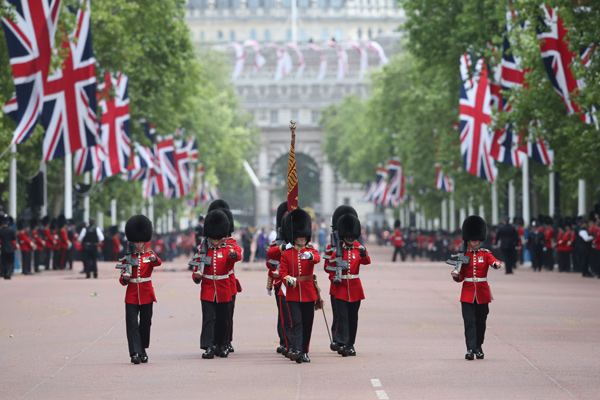 Trooping the Colour 2013. - Página 2 Desfile-trop--a