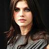 Busco hermana // Alpha Alexandra_Daddario_12