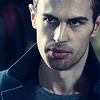 ◆ Another Life Theo_James_in_Underworld_Awakening_(16)