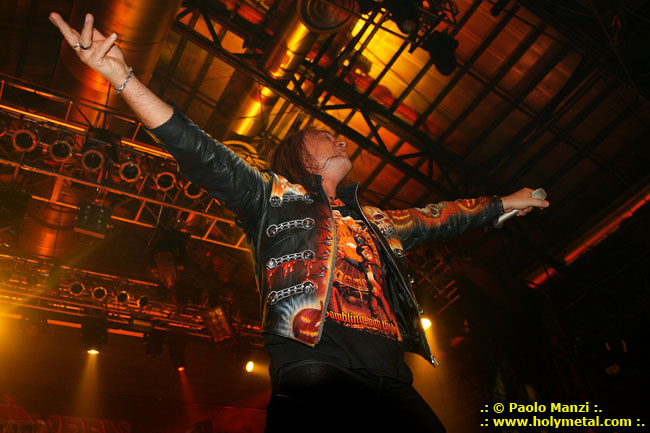 Helloween, Gamma Ray e Axxis: fotos de show em Milão Helloween%20349