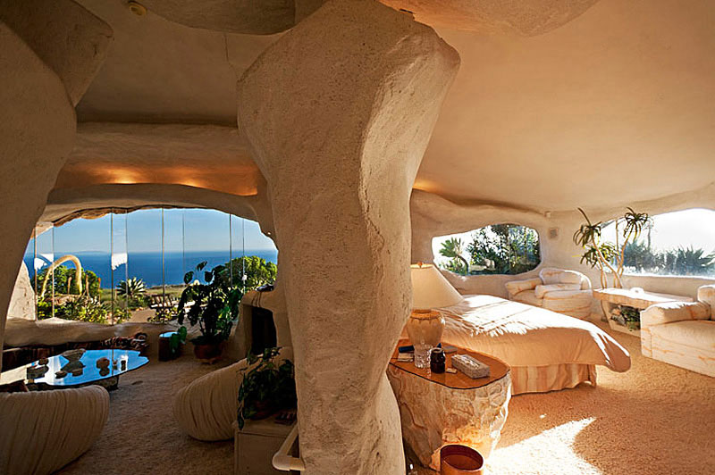 منزل رائع في ماليبو صمم على نمط منزل فلينستون  -  Unique Flintstone-Style House in Malibu Flintstones-Style-Malibu-Retreat-11