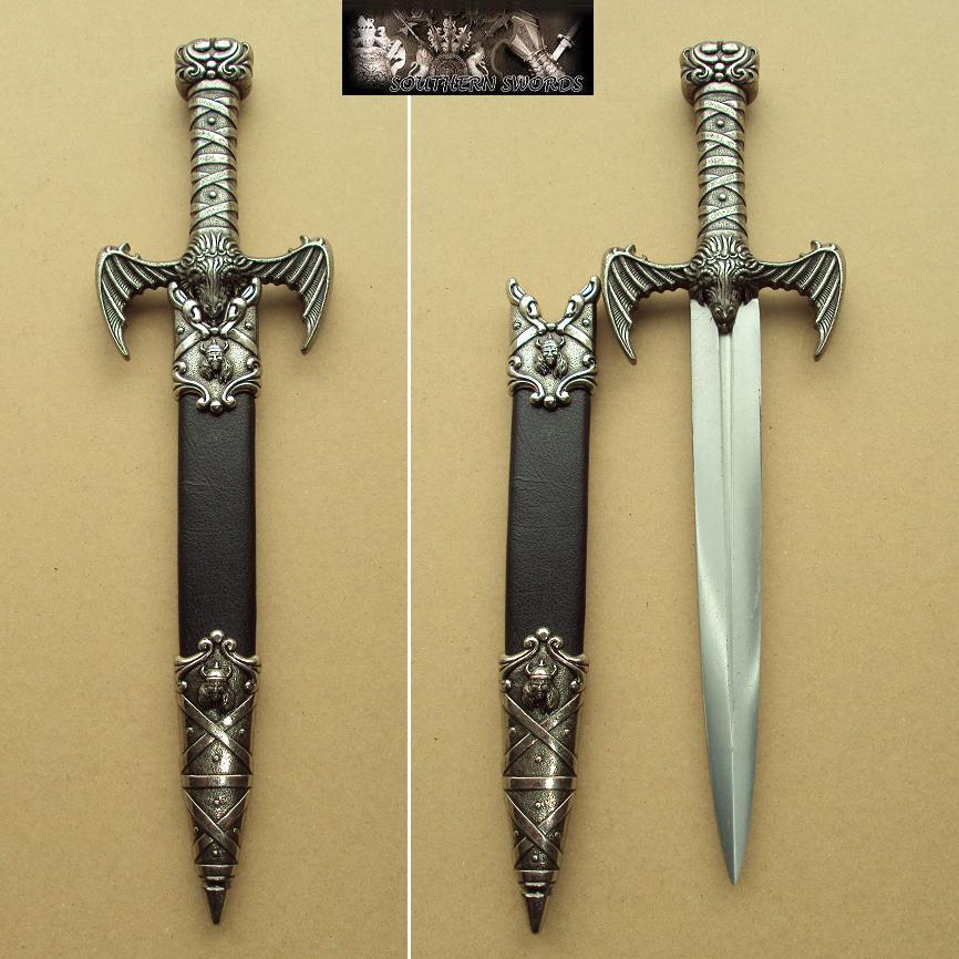 Armas Iniciales Opcionales Barbarian-fantasy-dagger-sheath-6346-p