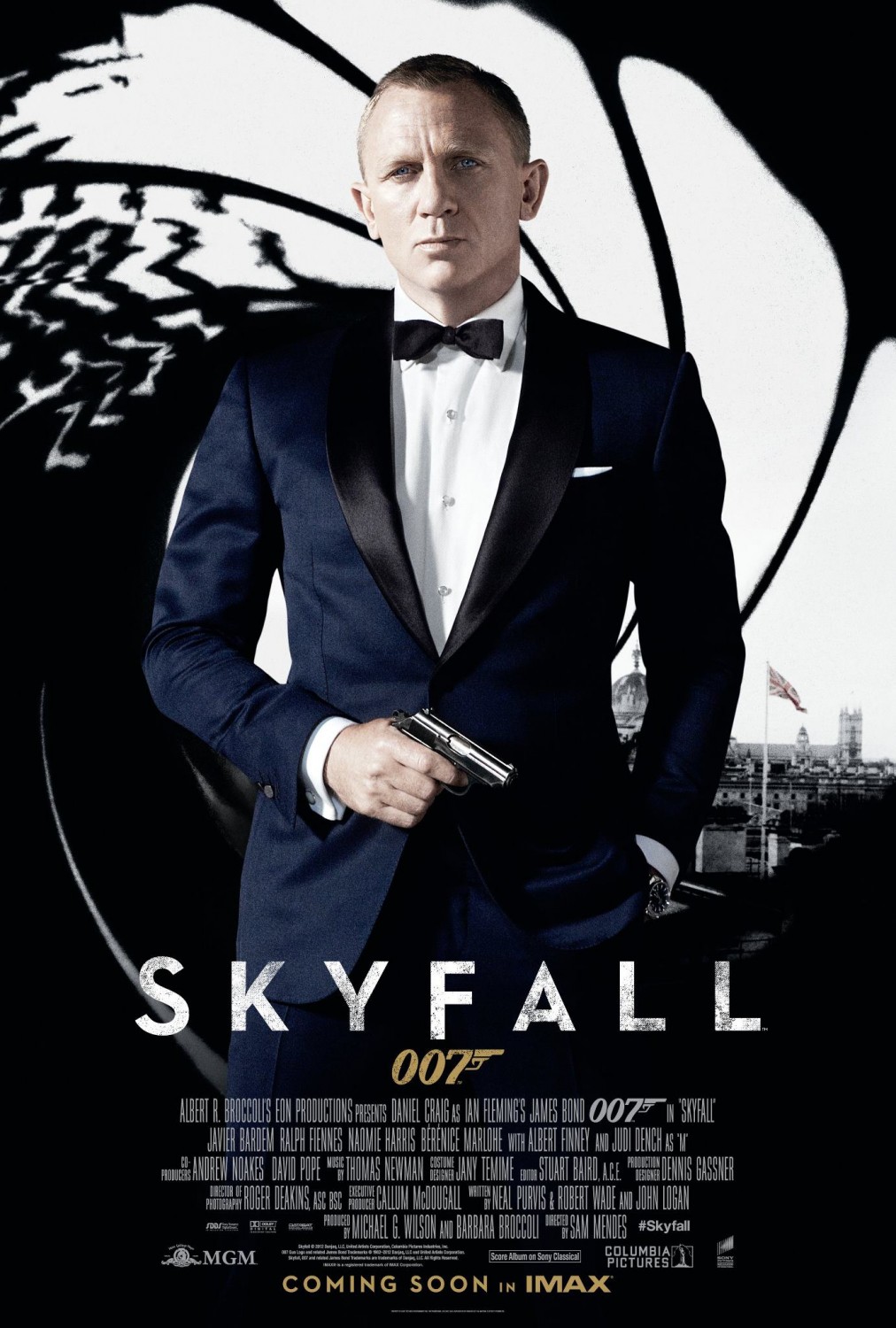 Tus peliculas favoritas Skyfall-Classic-Poster