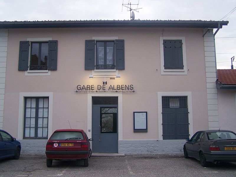 Du "de" et du "d'" dans les gares !!! Gare_d_Albens