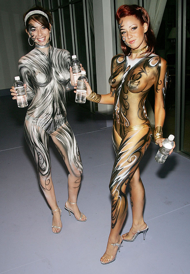 Body painting... - Page 3 Body_paint_kroppsma_205054c