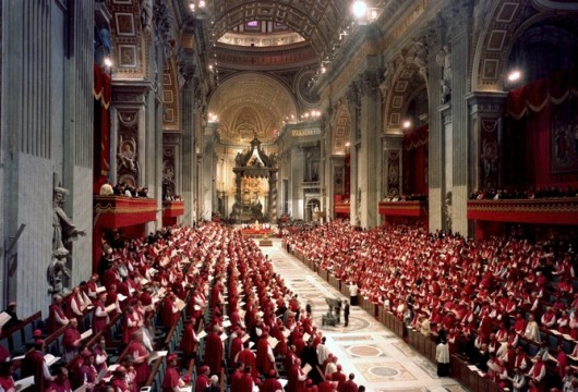 Papa osudio sve koji ne žele prihvatiti milijune emigranata - Page 2 Vatican-aula-530x360