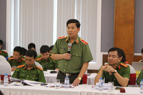 Hội thảo khoa học “Nhiệm vụ phòng, chống tội phạm, bảo đảm trật tự, an toàn xã hội dưới ánh sáng Nghị quyết Đại hội Đảng toàn quốc lần thứ XII” 15.09%20hoi%20thao%20khoa%20hoc%20Nghi%20quyet%20Dang%20(4)