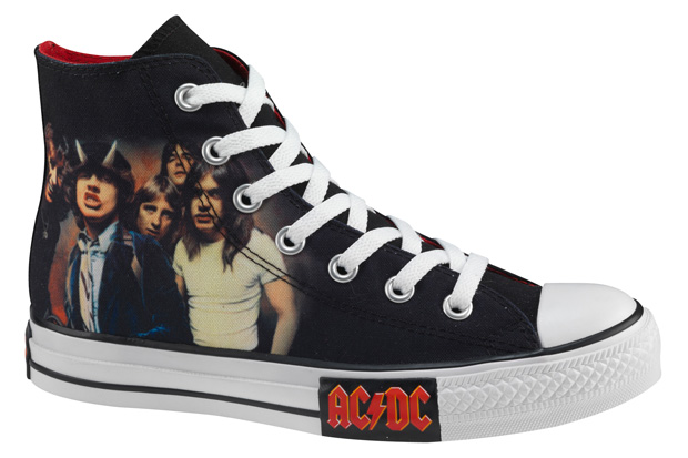 PUTAS MODAS - Página 2 Acdc-metallica-converse-chuck-taylor-all-star-1