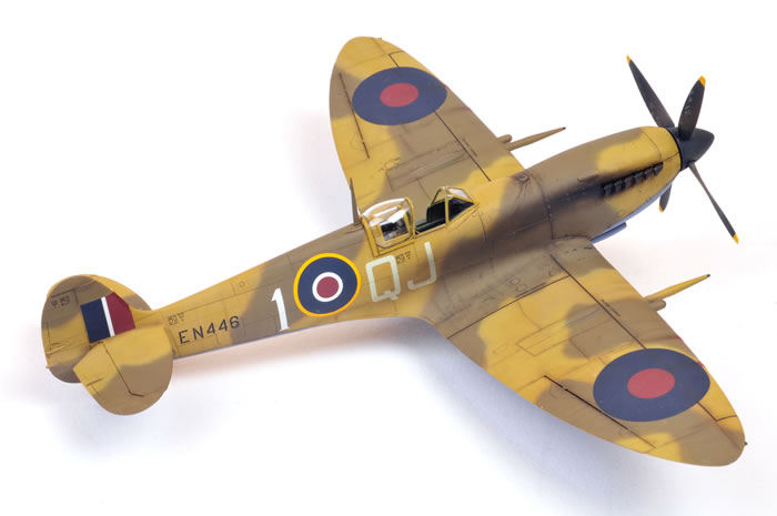 spitfire MK V b tropical italeri 1/72 BTJ_7926