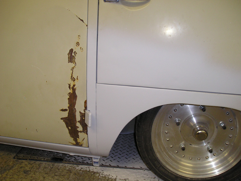 1959 VW type 2 Kombi on Air belonging to Cheers FrontArchRepaired