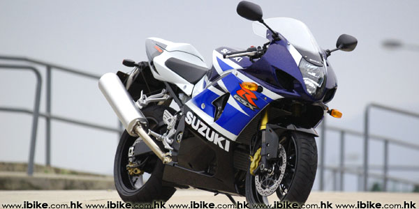 les 1000 gsx r  => les stars du forum R1000_ban02