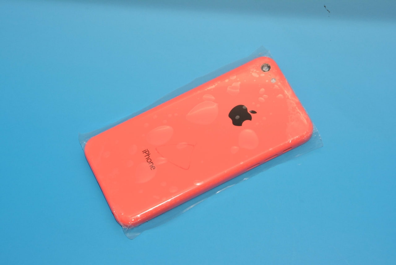 Gallery of Colorful Leaked 'iPhone 5C' Parts [Photos] 135384-1280