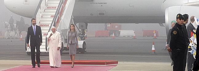 Letizia, Princesa de Asturias (III) (FORO CLAUSURADO) - Página 10 Papa8--647x231