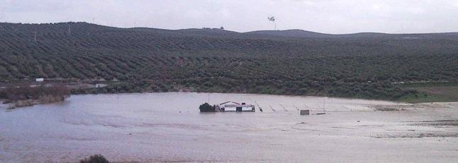 inundaciones cordoba y jean Desalojan a 16 familias de Jaén por las inundaciones tras la tromba de agua Crecida--647x231