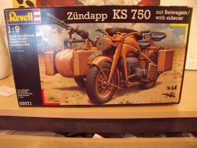 Zündapp KS 750 + Sidecar. Ech.1/9 Revell 1520876096305202150