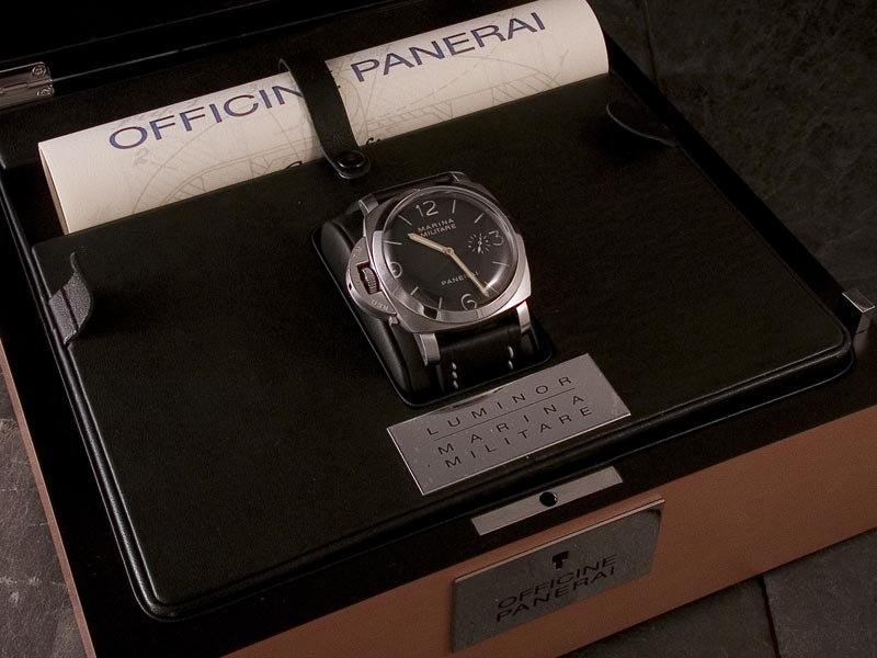 PANERAI - arrivée de la Two - one - seven... (Panerai) modem burner ! 217-boite19