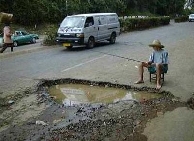 Le ptit quotidien - Page 24 Pecher-dans-une-flaque-d-eau