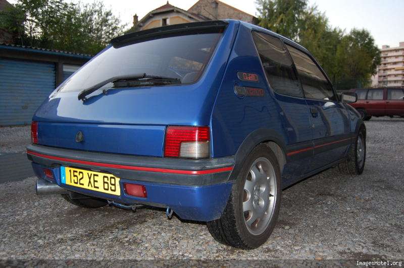 [Matthieu] 205 GTI 1L9 Bleu Miami 91 Dsc_05240011