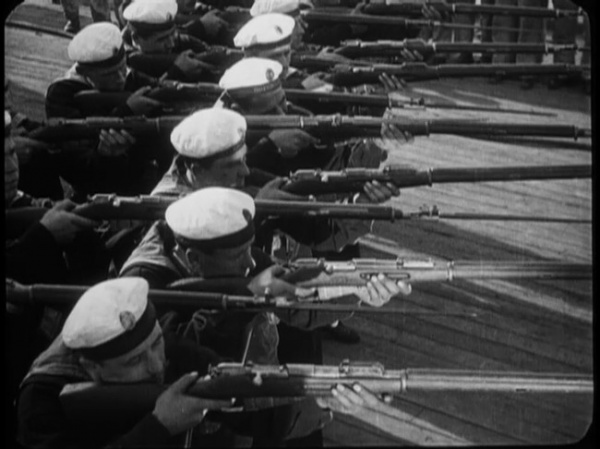 Mosin M1891 au cinéma. 600px-TBP_Mosin_03